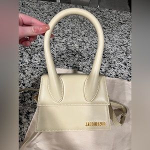 Jacquemus Off-White Le Papier 'Le Chiquito Moyen' Top Handle Bag